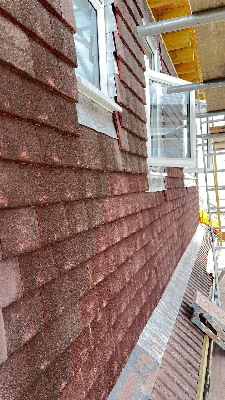 Decorative tile cladding