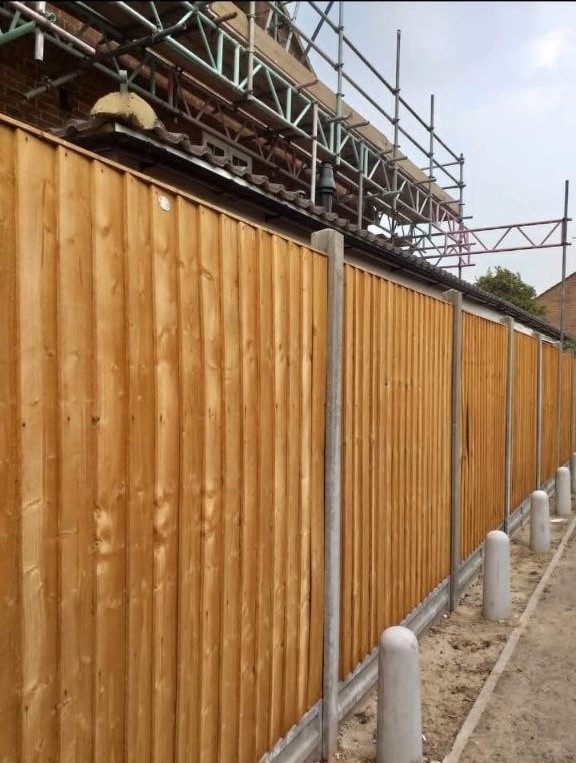 Timber fencing installation